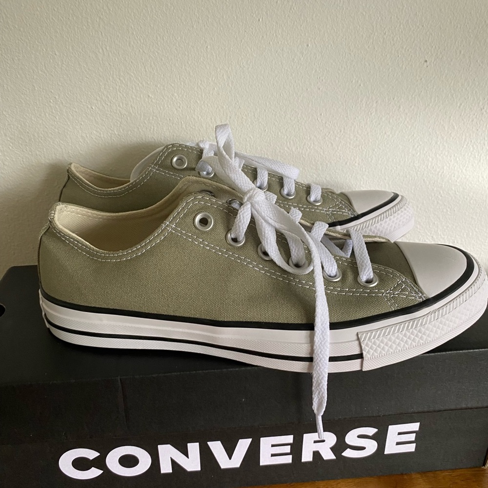 Chuck Taylor Converse Lo Top khaki green grey NEW with box